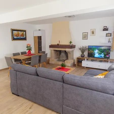 Ravan * Cernik (Primorje-Gorski Kotar)